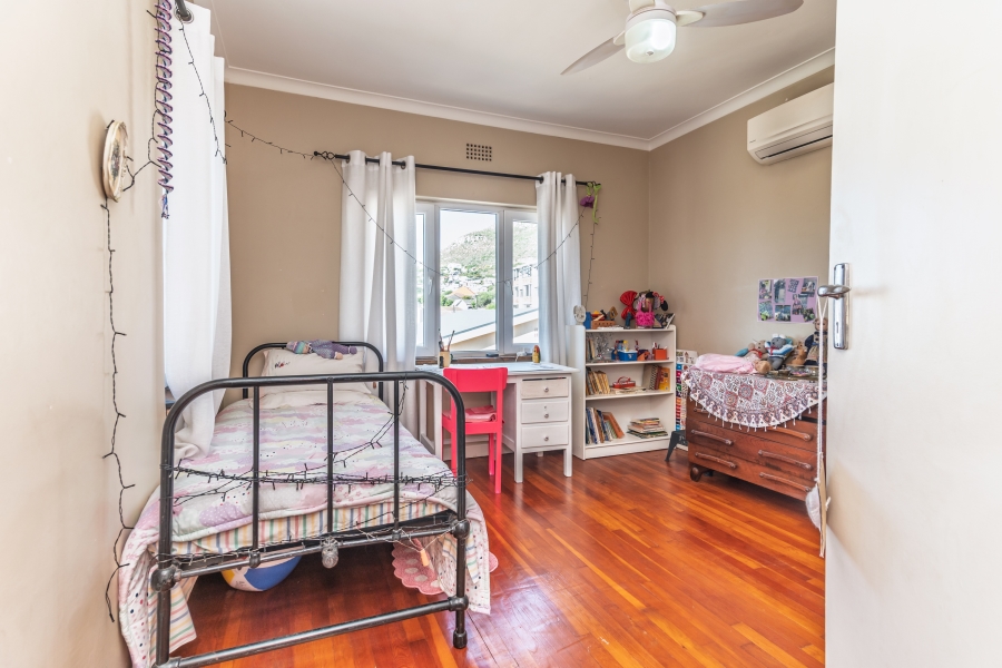5 Bedroom Property for Sale in Fish Hoek Western Cape